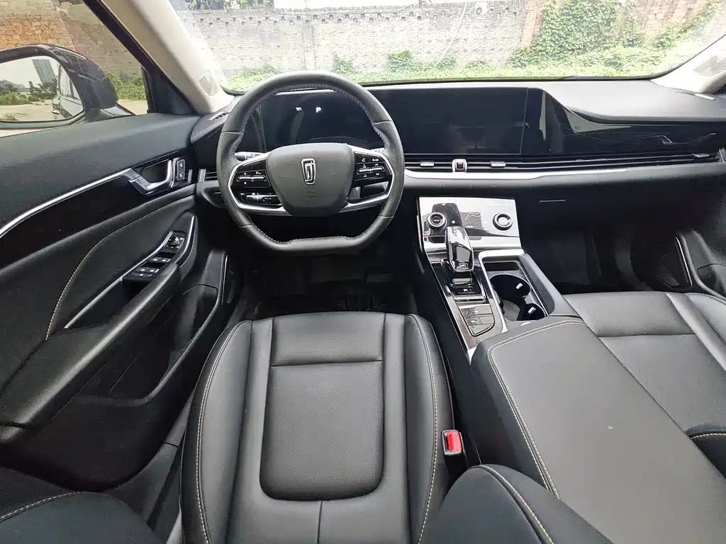 Bestune Bestune B70 2023 Model Year 3rd Generation 1.5T Automatic Enjoy 70th Anniversary Edition 2023 - thumbnail 5