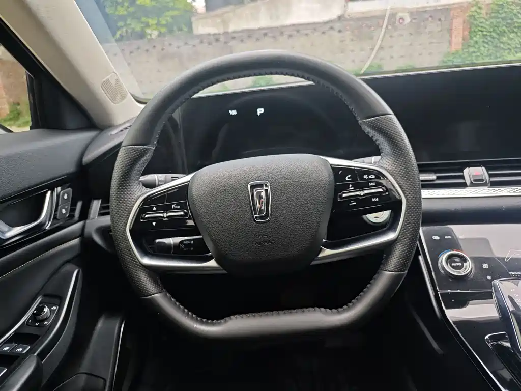 Bestune Bestune B70 2023 Model Year 3rd Generation 1.5T Automatic Enjoy 70th Anniversary Edition 2023 - thumbnail 6