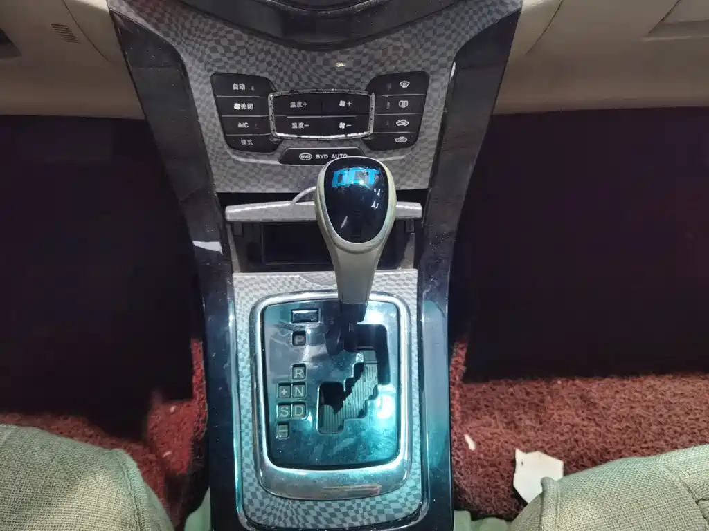 BYD Roewe 360 2012 1.5TID Automatic Comfort 2013 - thumbnail 11