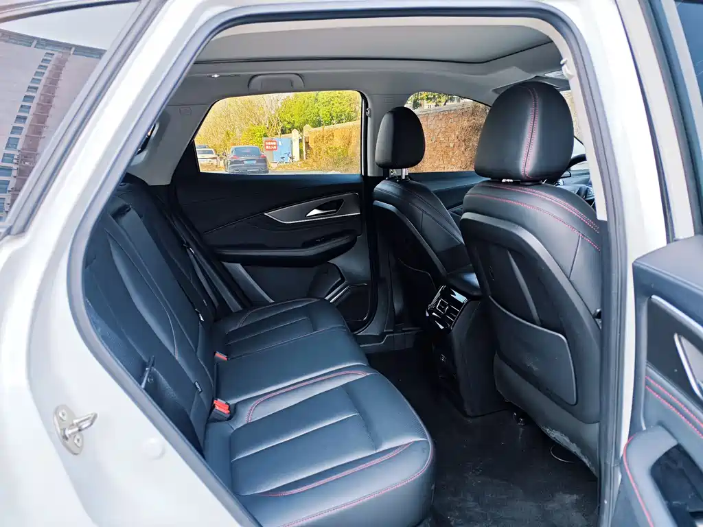 Dongfeng Foton Fengxing T5 EVO 2021 1.5TD DCT Platinum Edition 2021 - thumbnail 13