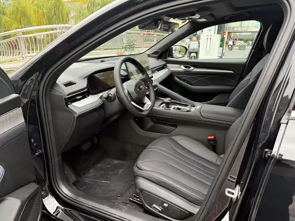 Geely Auto Geely Xingrui 2026 Edition Oriental Luminary 1.5TD Swift Version 2026 - thumbnail 5
