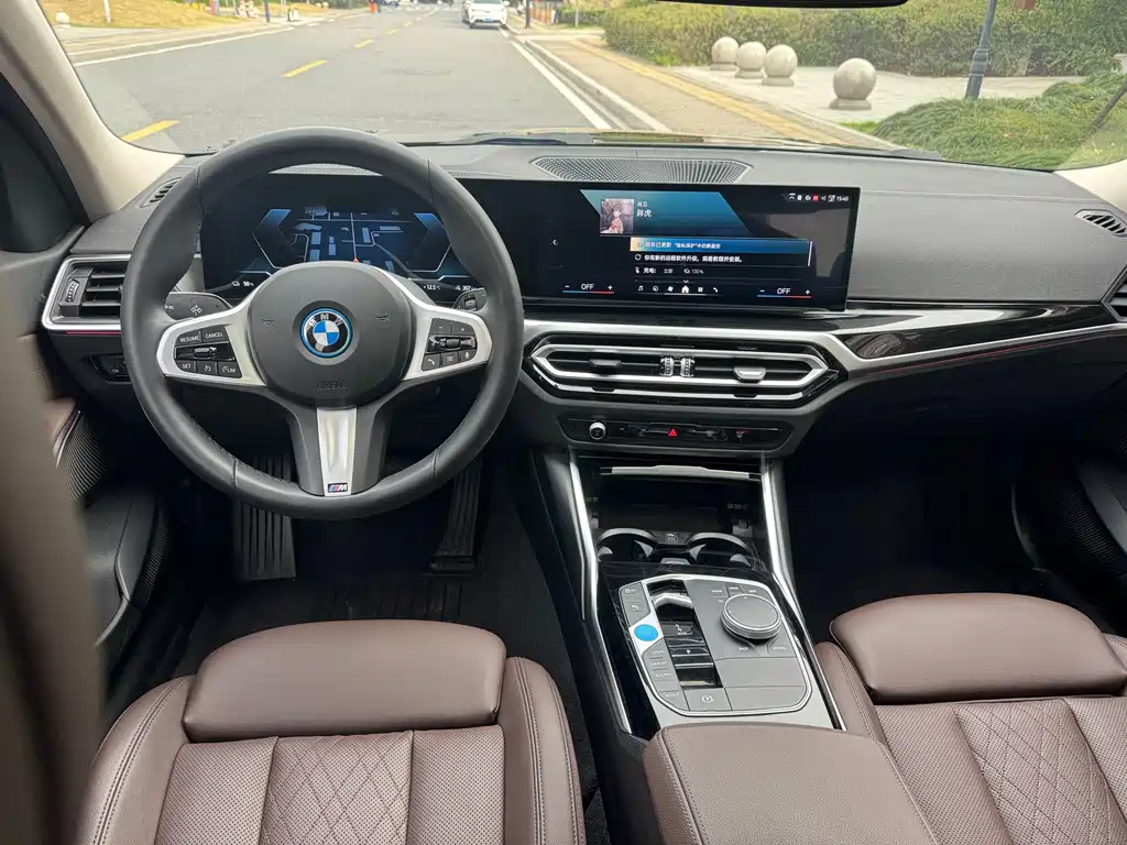 BMW BMW i3 2024 eDrive 35 L 2024 - thumbnail 13