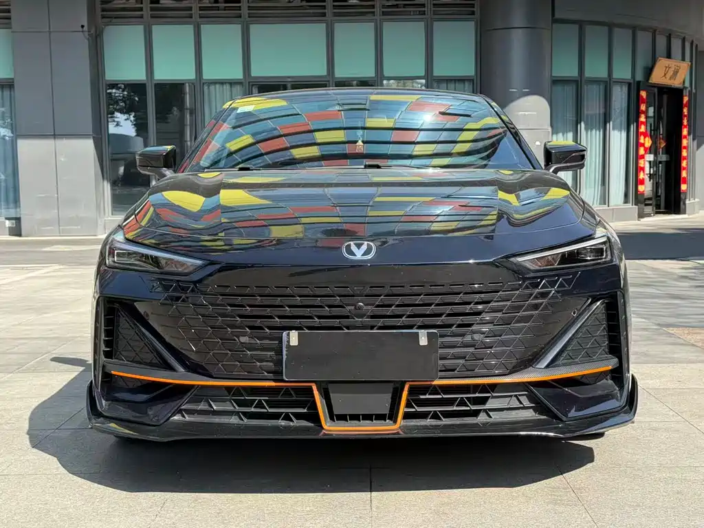 Changan Changan UNI-V 2023 1.5T Sport Edition 2024 - thumbnail 2