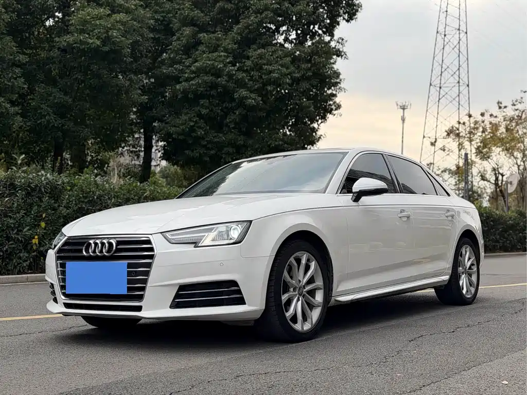Audi Audi A4L 2018 30th Anniversary Edition 40 TFSI Progressive Model 2018