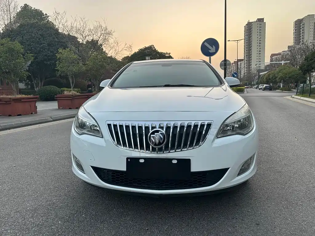 Buick Buick Excelle GT 2013 XT 1.6L Automatic Fashion Edition 2013 - thumbnail 2