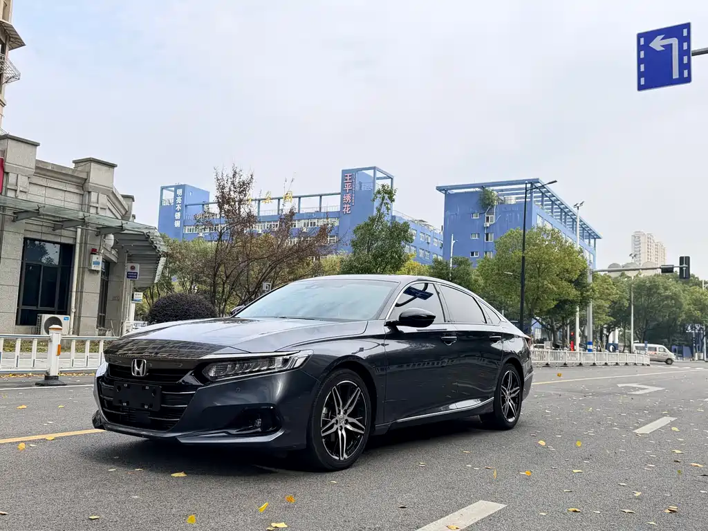Honda Honda Accord 2022 260TURBO Phantom Night Premium Edition 2023