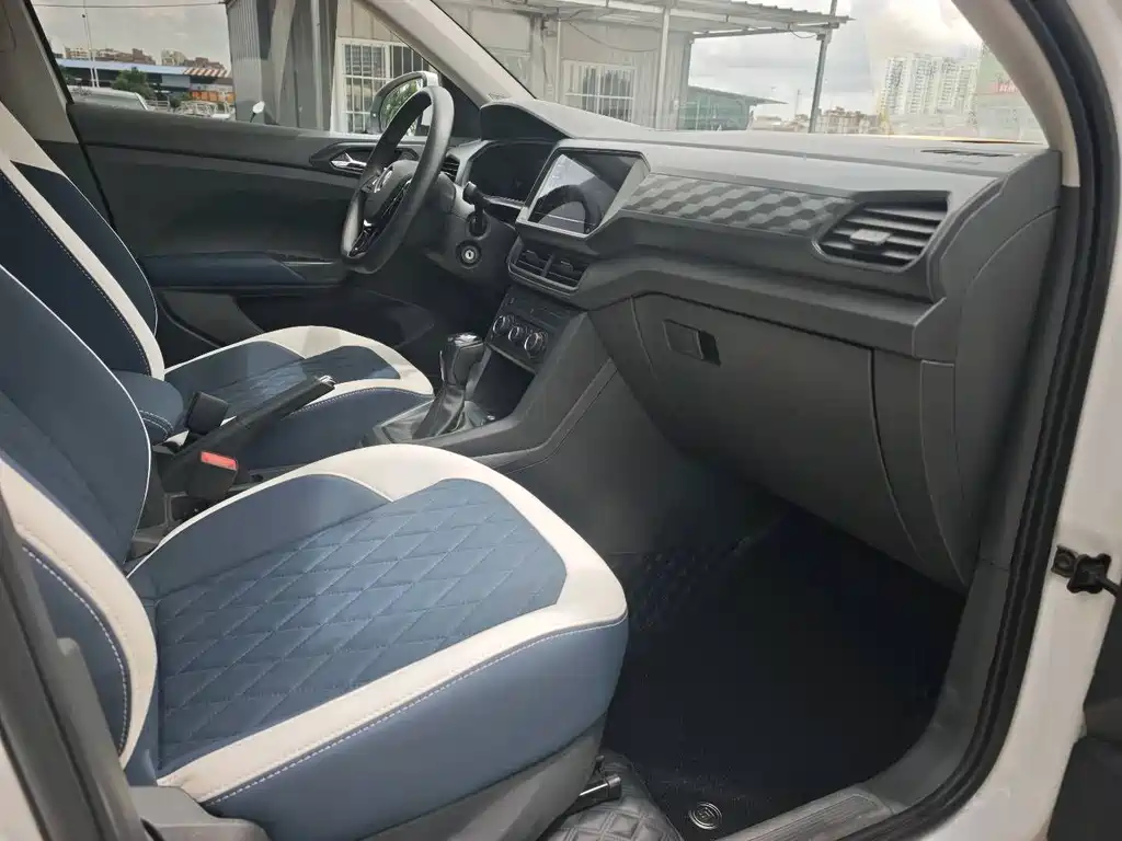 Volkswagen Tiguan 2023 1.5L Automatic Comfort Edition 2023 - thumbnail 9