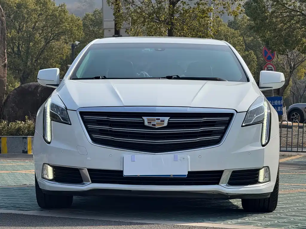 Cadillac Cadillac XTS 2018 28T Luxury 2019 - thumbnail 2