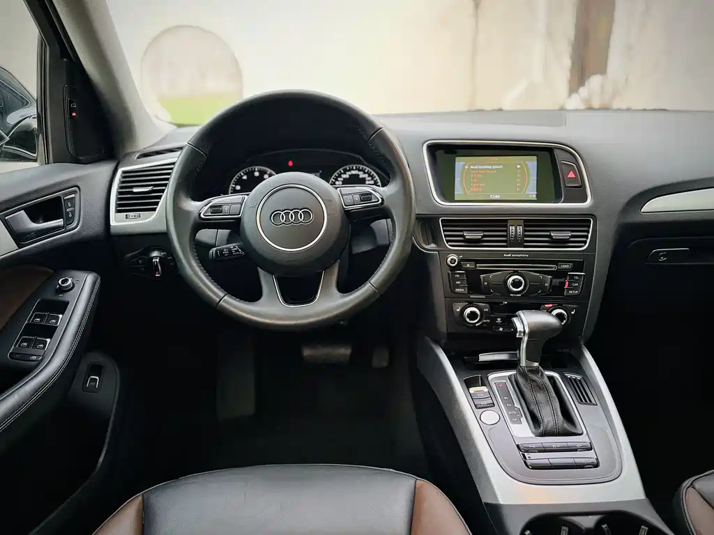 Audi Audi Q5 2017 Plus 40 TFSI Technology Edition 2018 - thumbnail 9
