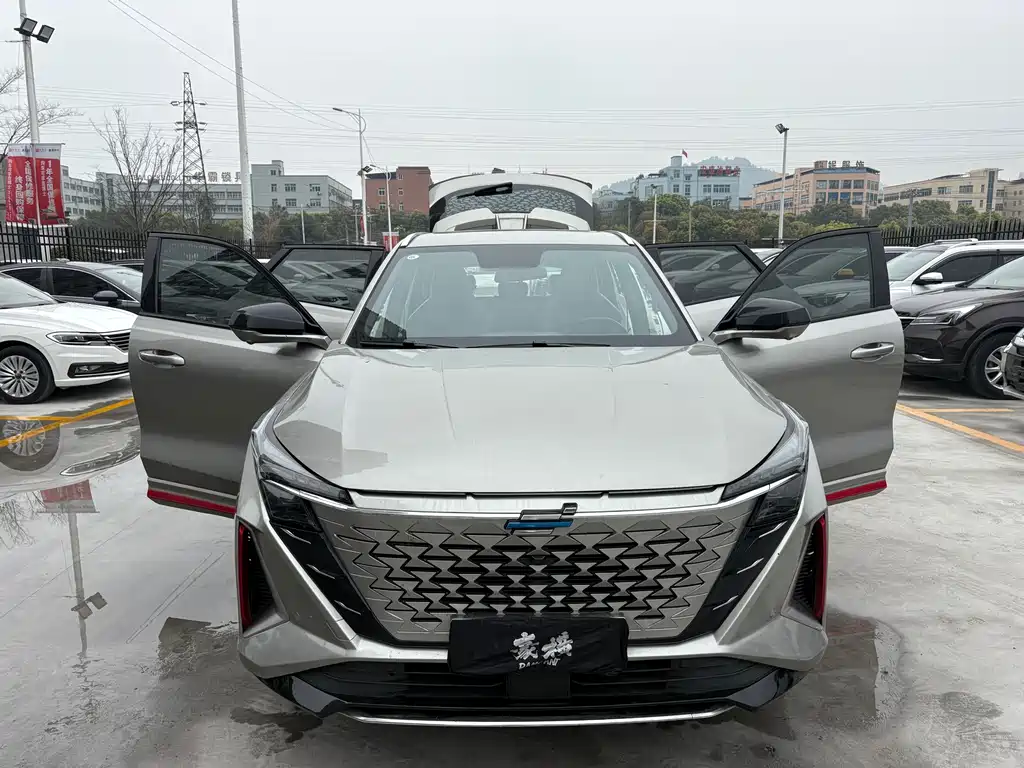 Changan Oushang Changan Oushang Z6 2022 Blue Whale 1.5T DCT Smart Edition 2023 - thumbnail 2