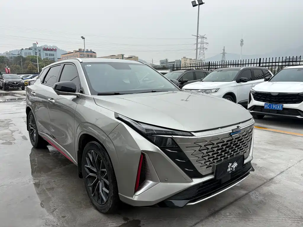 Changan Oushang Changan Oushang Z6 2022 Blue Whale 1.5T DCT Smart Edition 2023 - thumbnail 3