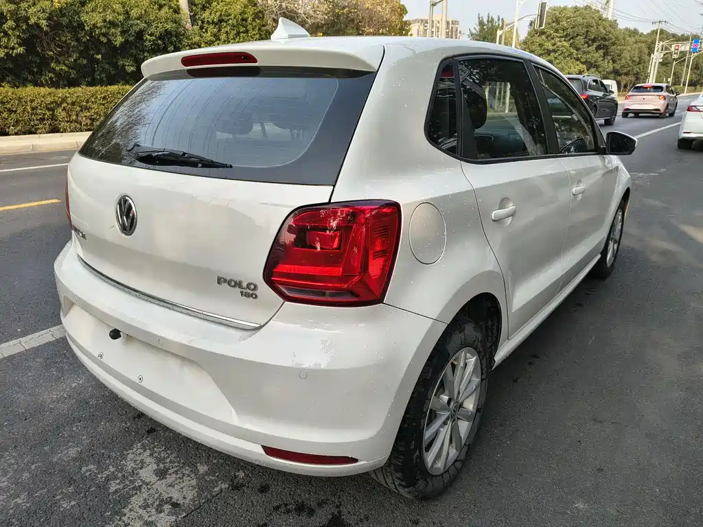 Volkswagen Volkswagen Polo 2016 1.6L Automatic Luxury Edition 2017 - thumbnail 7