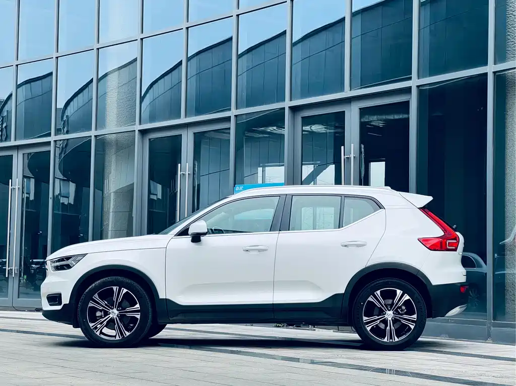 Volvo Volvo XC40 2021 T4 AWD Inscription Luxury 2020 - thumbnail 2