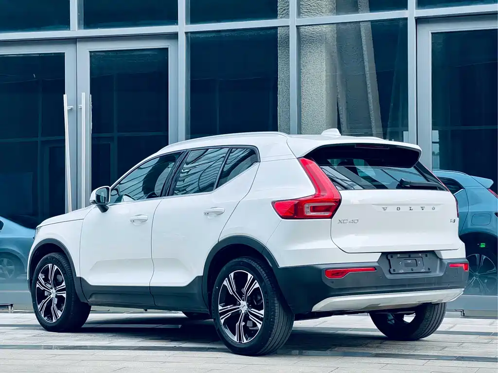 Volvo Volvo XC40 2021 T4 AWD Inscription Luxury 2020 - thumbnail 3