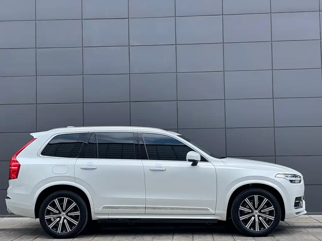 Volvo Volvo XC90 2020 Model Year Facelift T6 Momentum Luxury 7-Seat 2020 - thumbnail 4