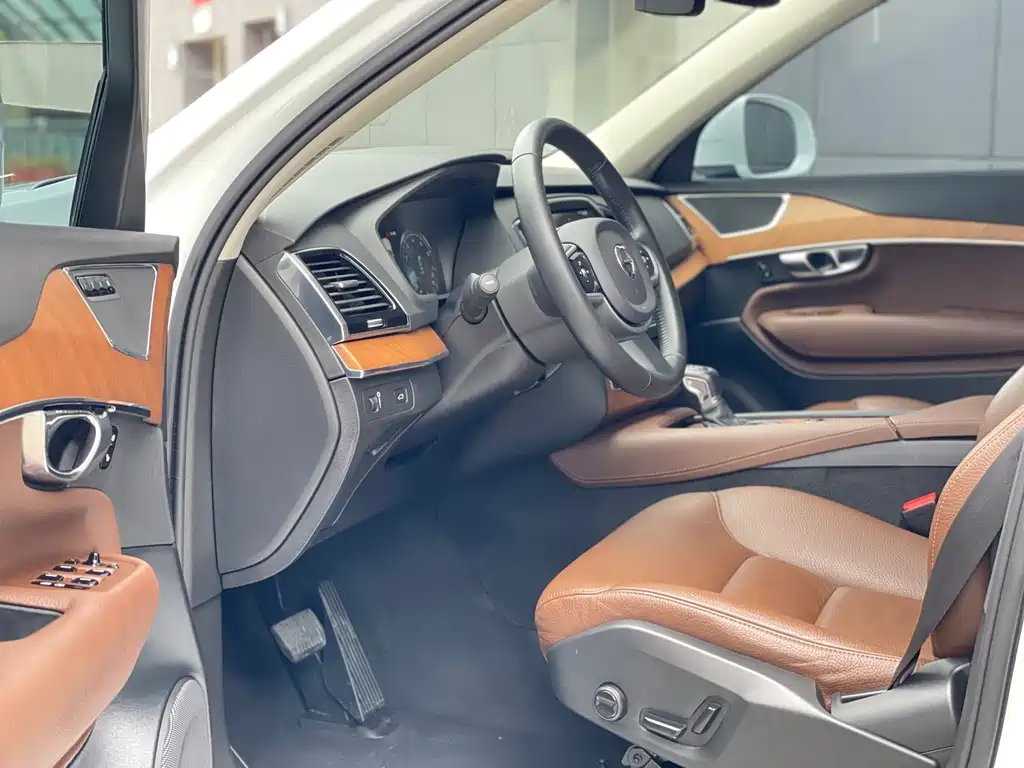 Volvo Volvo XC90 2020 Model Year Facelift T6 Momentum Luxury 7-Seat 2020 - thumbnail 7