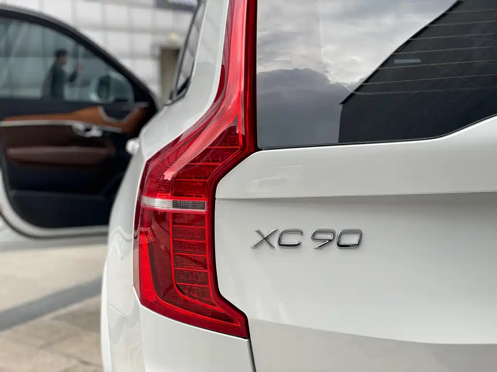 Volvo Volvo XC90 2020 Model Year Facelift T6 Momentum Luxury 7-Seat 2020 - thumbnail 10