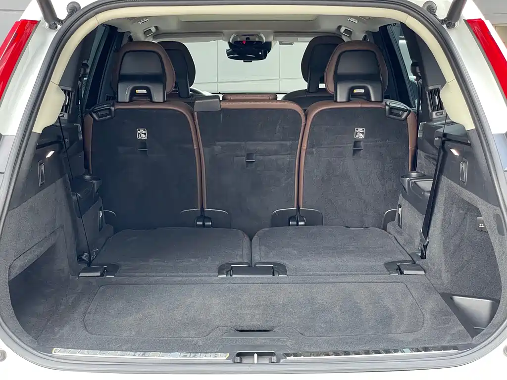Volvo Volvo XC90 2020 Model Year Facelift T6 Momentum Luxury 7-Seat 2020 - thumbnail 24