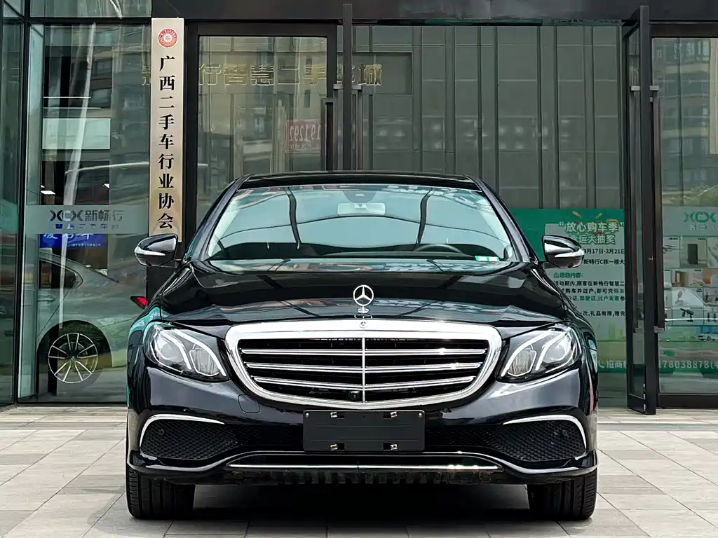 Mercedes-Benz Mercedes-Benz E-Class 2020 Model Year Facelift E 300 L Special Edition 2020 - thumbnail 2