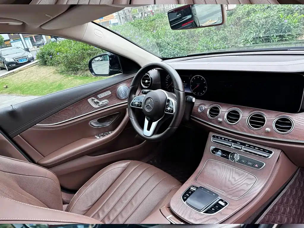 Mercedes-Benz Mercedes-Benz E-Class 2020 Model Year Facelift E 300 L Special Edition 2020 - thumbnail 6