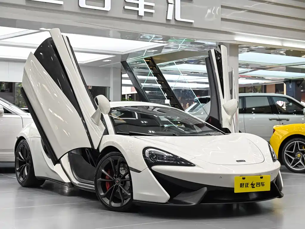 McLaren McLaren 540C 2015 3.8T Coupe 2017 - thumbnail 3
