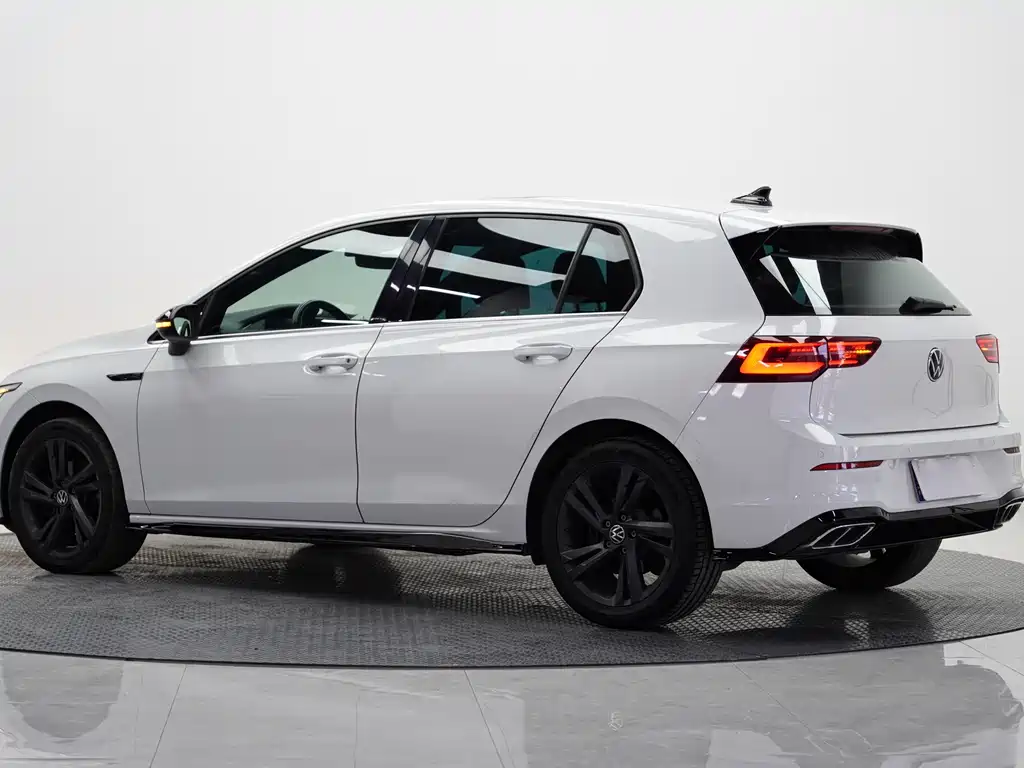 Volkswagen Golf 2021 280TSI DSG R-Line 2022 - thumbnail 3