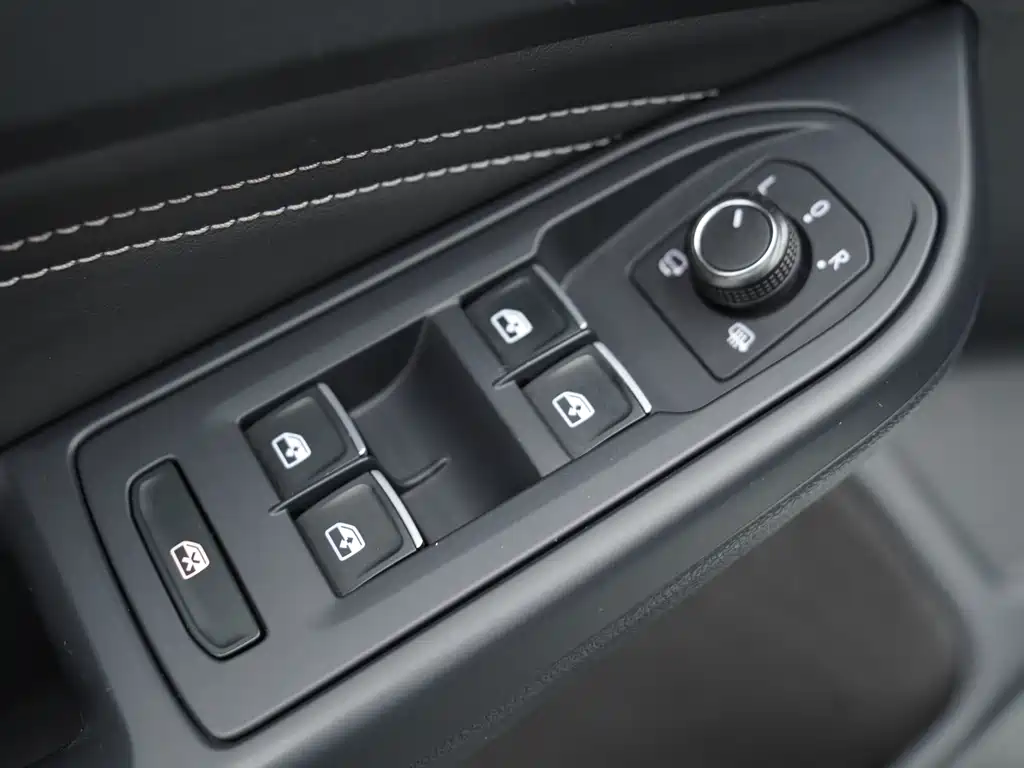 Volkswagen Golf 2021 280TSI DSG R-Line 2022 - thumbnail 10