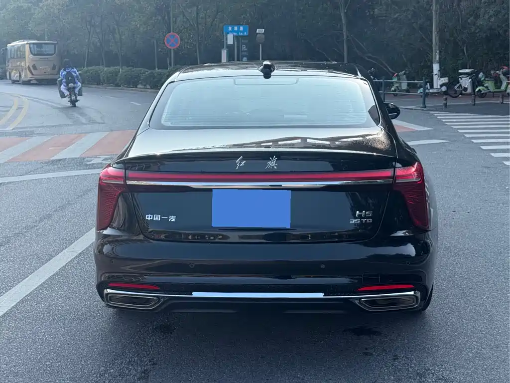 Hongqi Hongqi H5 2023 1.5T DCT SmartLink FlagJoy Edition 2023 - thumbnail 5