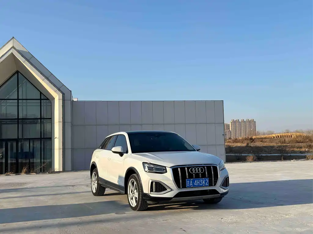 Audi Audi Q2L 2022 35 TFSI Progressive Elegant Edition 2022 - thumbnail 3