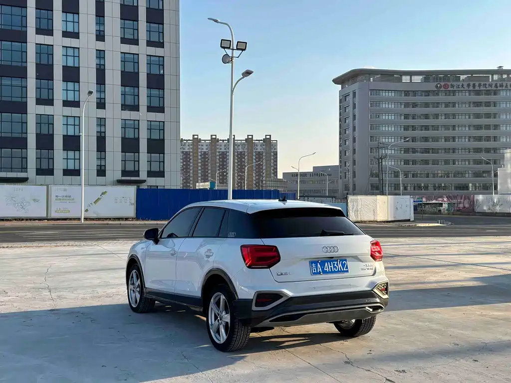 Audi Audi Q2L 2022 35 TFSI Progressive Elegant Edition 2022 - thumbnail 7