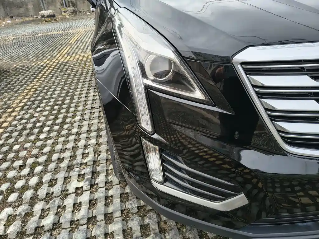 Cadillac Cadillac XT5 2017 Anniversary Edition 25T Technology 2017 - thumbnail 4