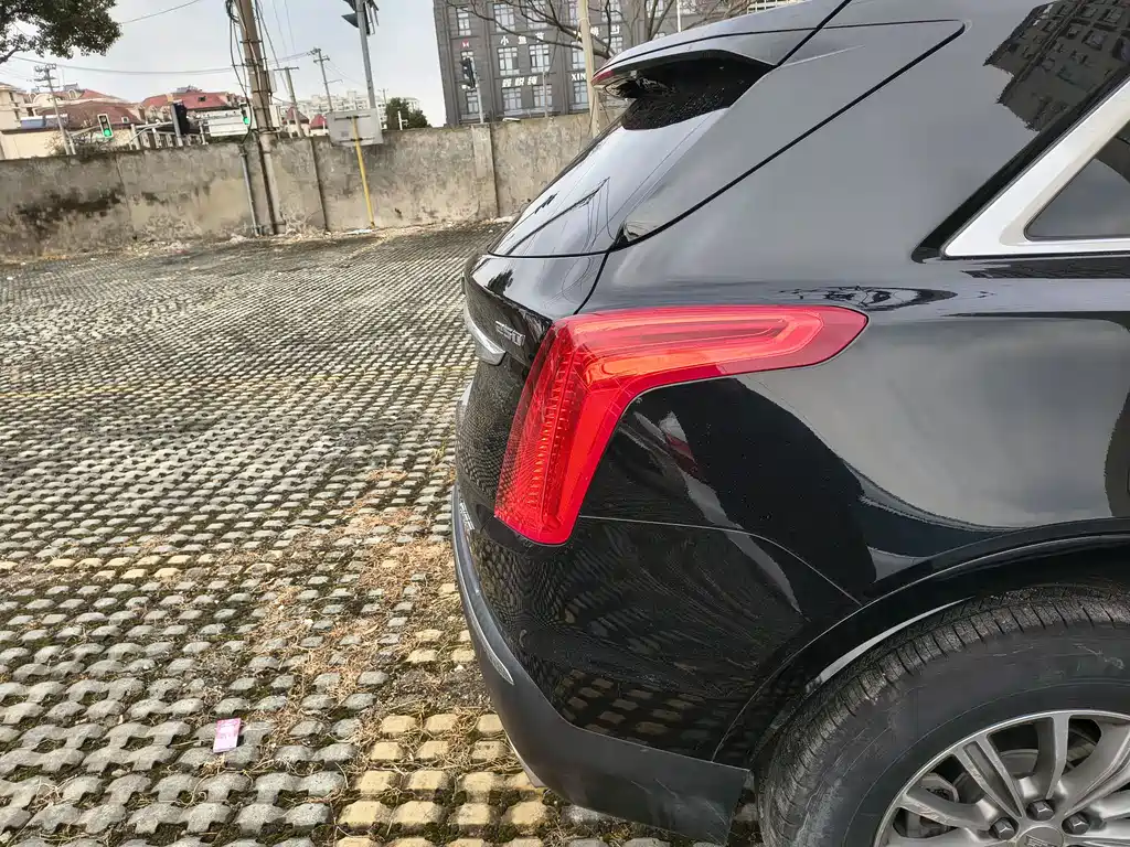 Cadillac Cadillac XT5 2017 Anniversary Edition 25T Technology 2017 - thumbnail 6