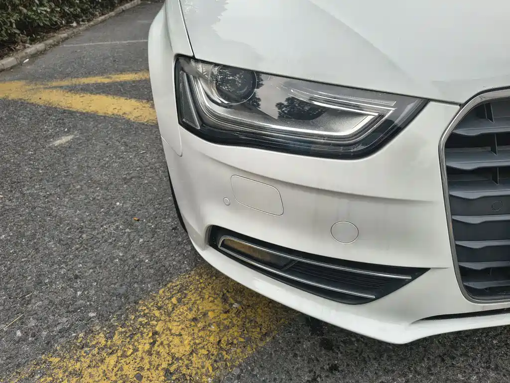 Audi Audi A4L 2015 35 TFSI Automatic Standard Model 2015 - thumbnail 3