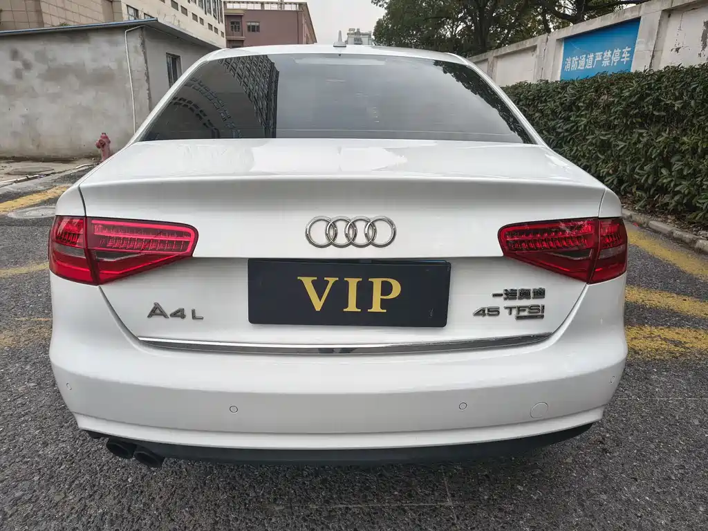 Audi Audi A4L 2015 35 TFSI Automatic Standard Model 2015 - thumbnail 8