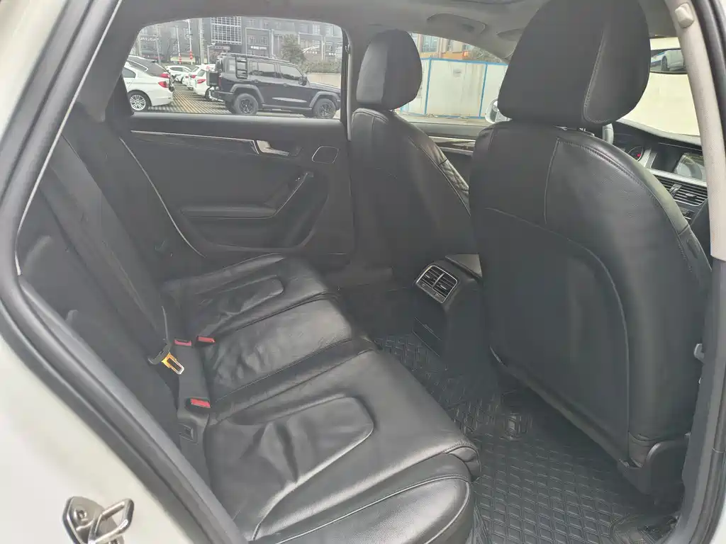Audi Audi A4L 2015 35 TFSI Automatic Standard Model 2015 - thumbnail 11
