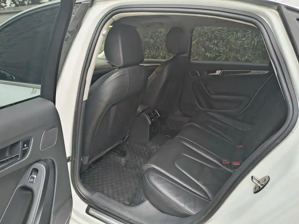 Audi Audi A4L 2015 35 TFSI Automatic Standard Model 2015 - thumbnail 13