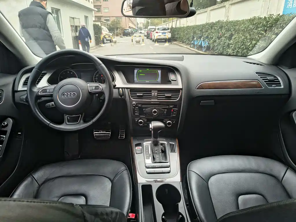 Audi Audi A4L 2015 35 TFSI Automatic Standard Model 2015 - thumbnail 14