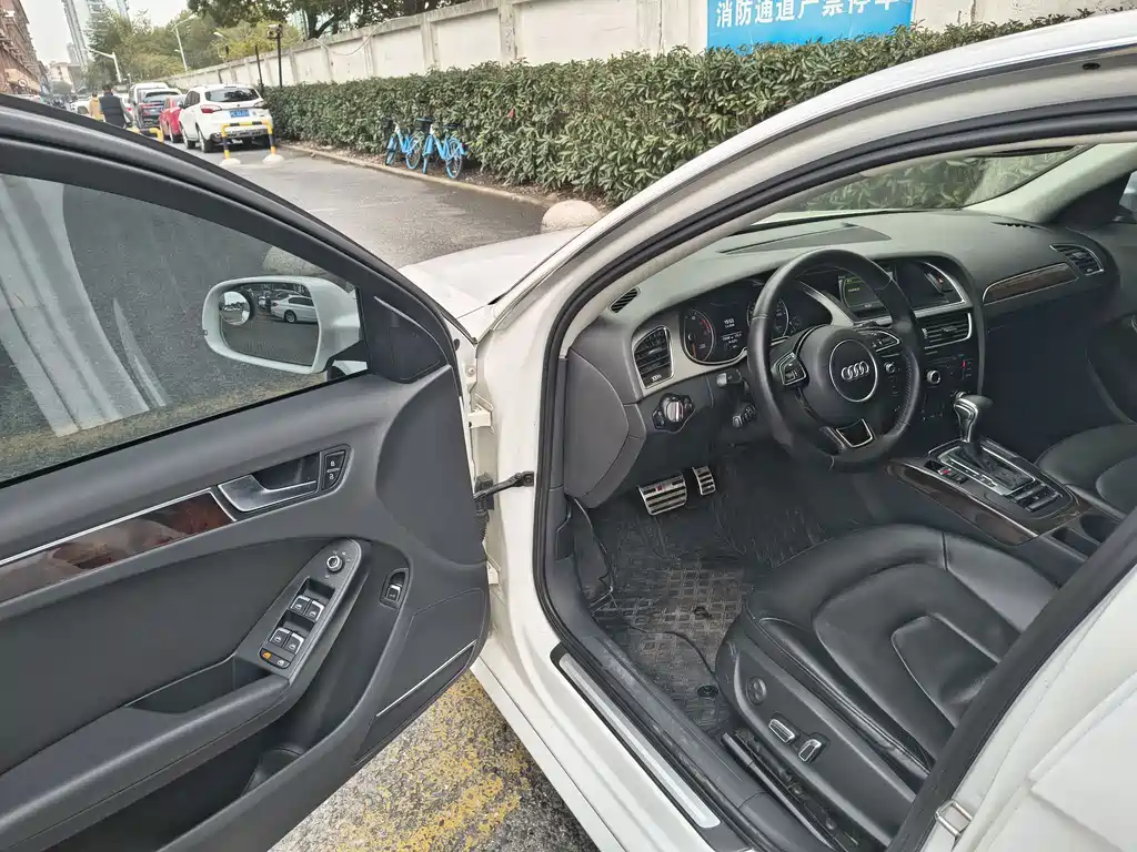 Audi Audi A4L 2015 35 TFSI Automatic Standard Model 2015 - thumbnail 17