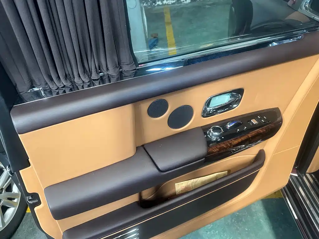 Rolls-Royce Phantom 2018 6.7T Extended Wheelbase Version 2020 - thumbnail 8