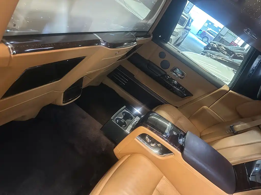 Rolls-Royce Phantom 2018 6.7T Extended Wheelbase Version 2020 - thumbnail 10