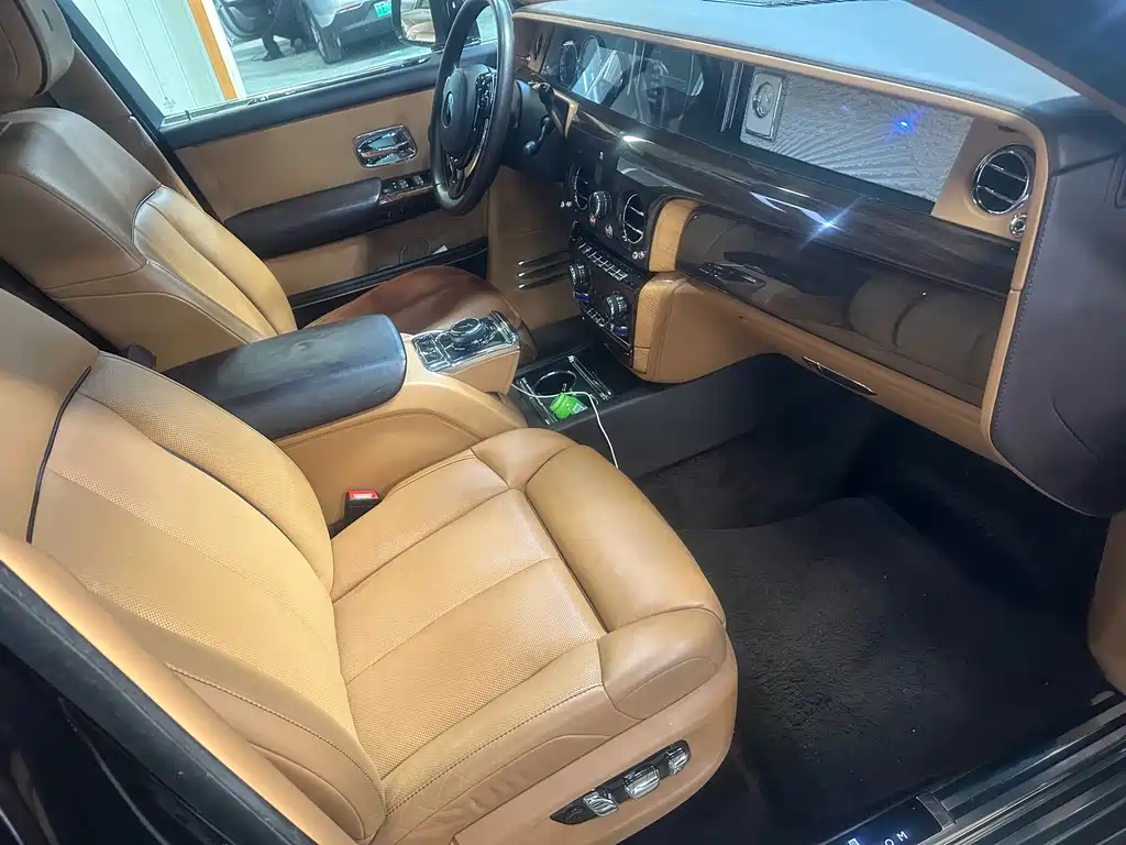 Rolls-Royce Phantom 2018 6.7T Extended Wheelbase Version 2020 - thumbnail 12