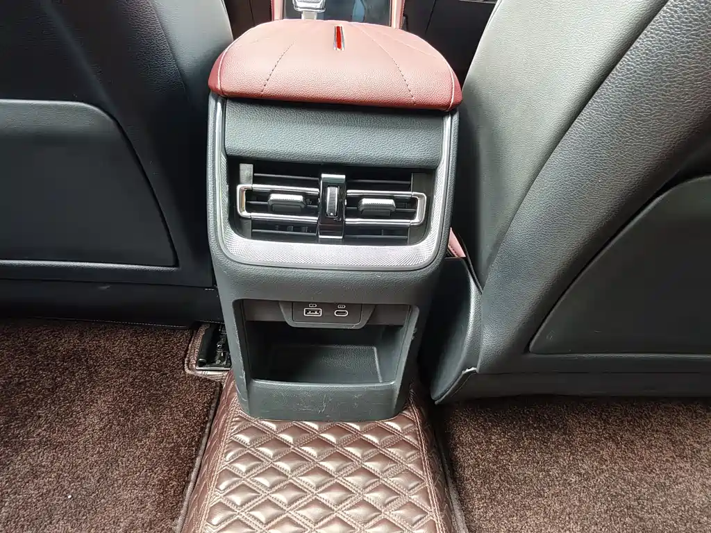 Hongqi Hongqi H5 2024 2.0T Automatic Intelligent Connectivity Flag Enjoyment Edition 2024 - thumbnail 9