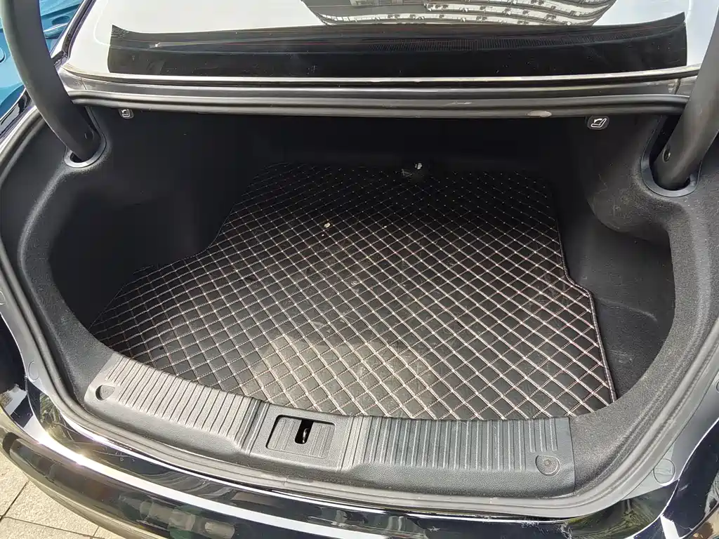 Hongqi Hongqi H5 2024 2.0T Automatic Intelligent Connectivity Flag Enjoyment Edition 2024 - thumbnail 11