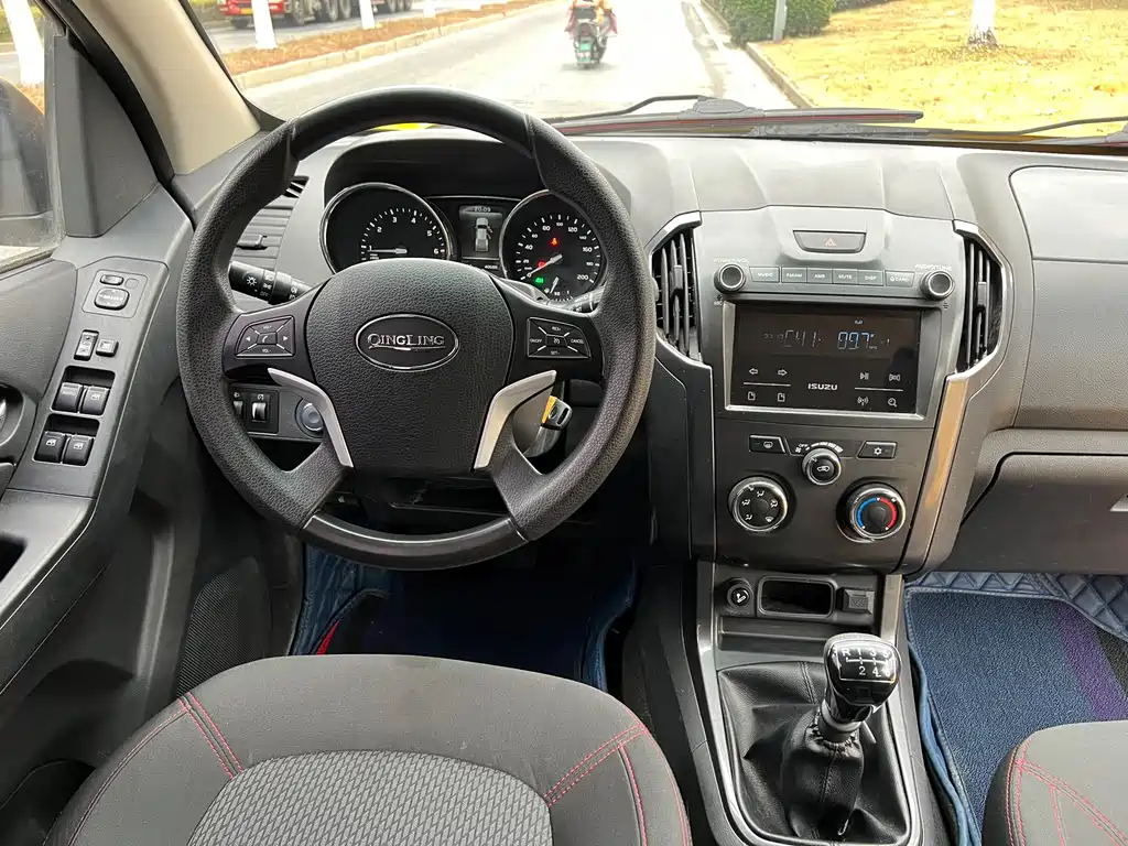 Isuzu TAGA DaKa 2021 1.8T Gasoline Manual 4WD Luxury Long Wheelbase CE18 2022 - thumbnail 8