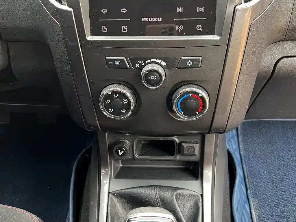 Isuzu TAGA DaKa 2021 1.8T Gasoline Manual 4WD Luxury Long Wheelbase CE18 2022 - thumbnail 18