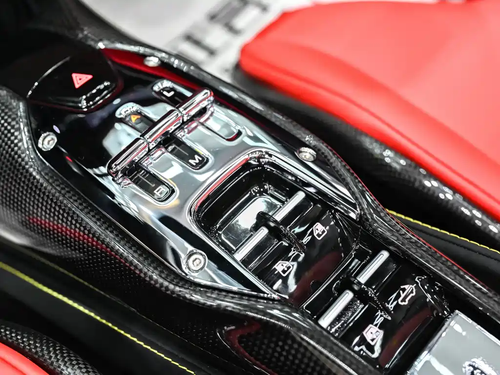Ferrari Ferrari SF90 2021 3.9T V8 Spider 2025 - thumbnail 14