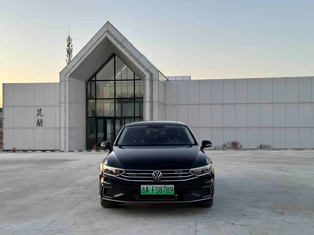 Volkswagen Volkswagen Magotan GTE Plug-in Hybrid 2022 GTE Luxury Edition 2023 - thumbnail 2