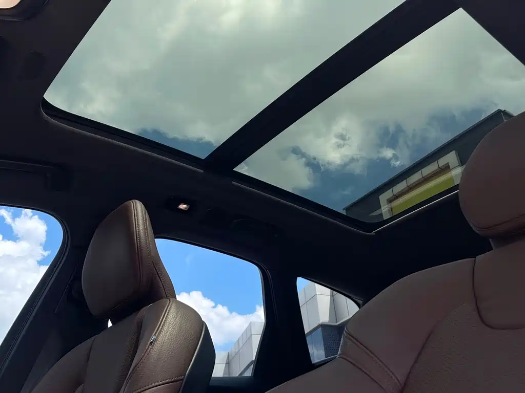 Volvo Volvo XC60 2022 B5 AWD Momentum Luxury Edition 2022 - thumbnail 11
