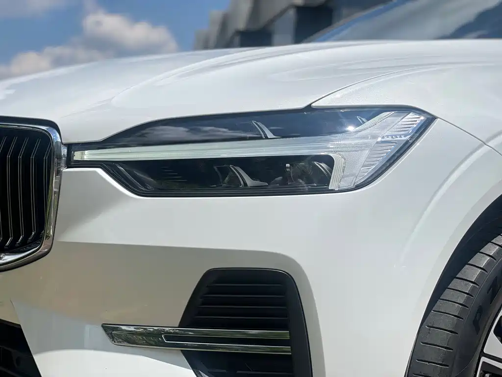 Volvo Volvo XC60 2022 B5 AWD Momentum Luxury Edition 2022 - thumbnail 19