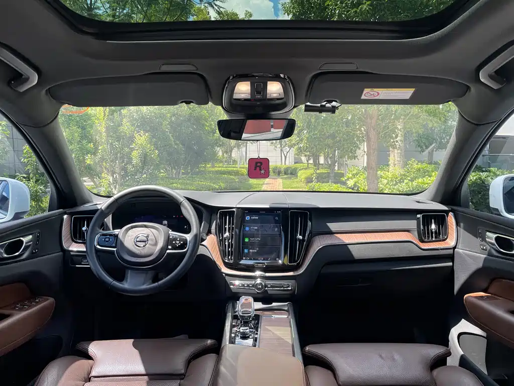 Volvo Volvo XC60 2022 B5 AWD Momentum Luxury Edition 2022 - thumbnail 21